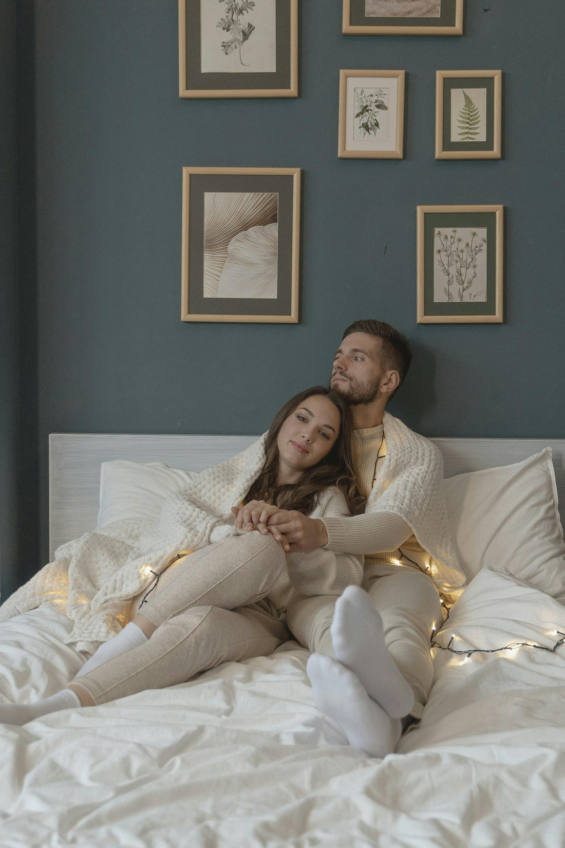 The Snuggle Tunnel Spooning Pillow - Couple Cuddling